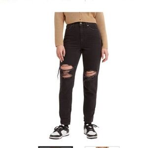 Levi’s , New with tags 34 waist x 29 . High waisted mom jeans